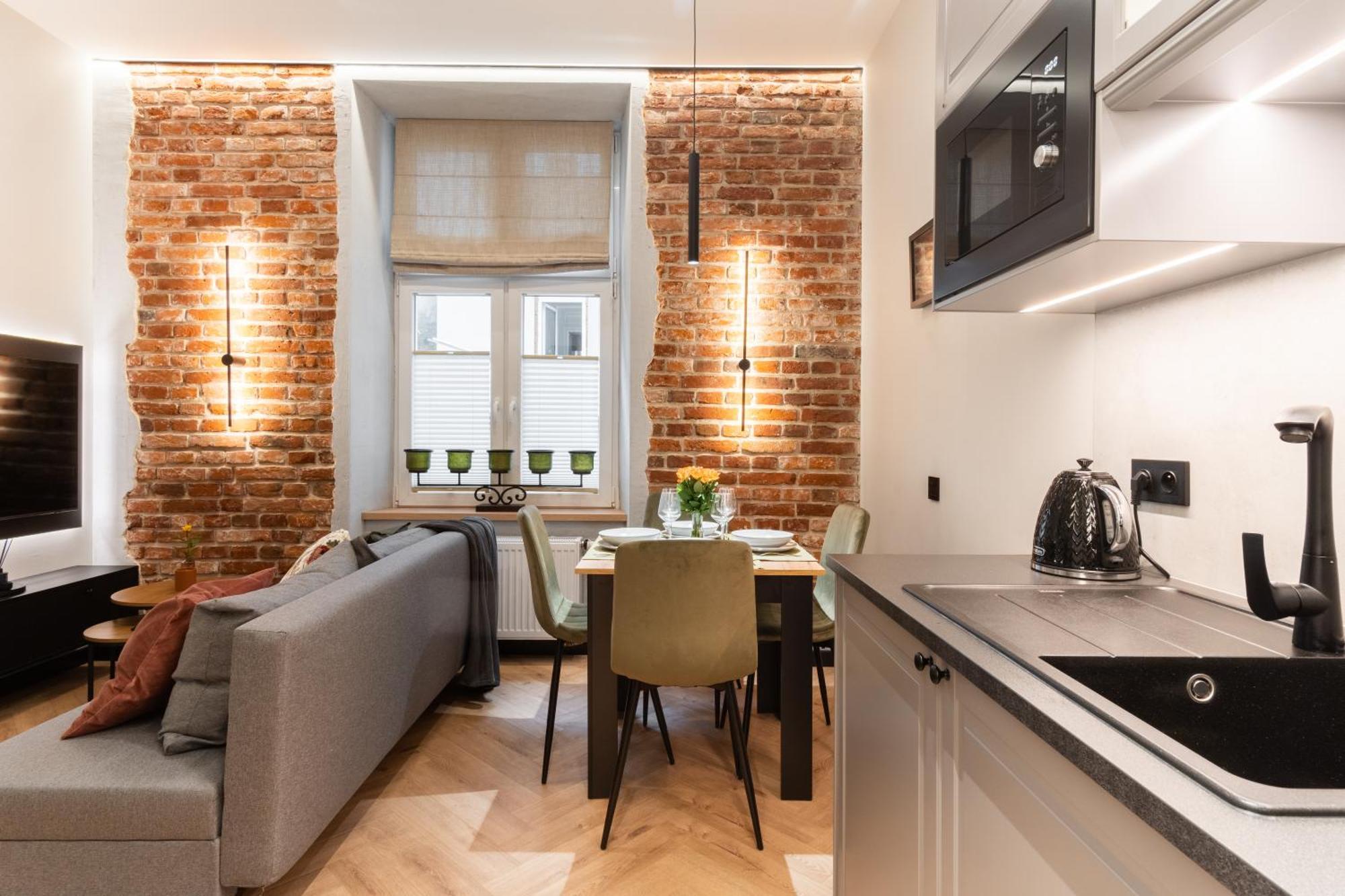 Charm & Comfort Renovated Gem In Old Town Sarego Apt B Краков Экстерьер фото