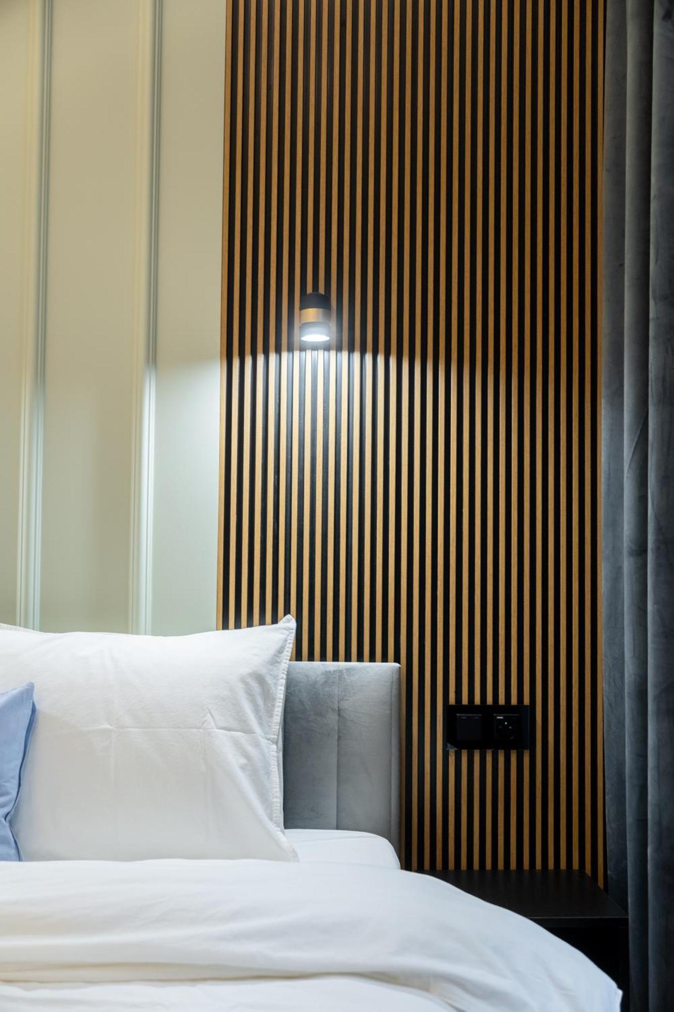 Charm & Comfort Renovated Gem In Old Town Sarego Apt B Краков Экстерьер фото
